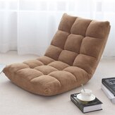 Регулируемый диван с подушками для отдыха на полу в гостиной комнате