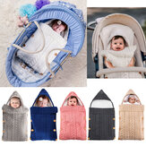 Sac de couchage pour bébé en hiver avec boutons, couverture en tricot pour emmailloter la poussette, couverture pour bébé