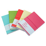 Agenda di carta con colori affascinanti di caramelle, quaderno in pelle, cancelleria, agenda tascabile