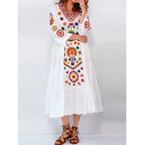 Ethnisches Maxi-Kleid mit Langarm und Blumendruck, V-Ausschnitt für Frauen mit Falten, geeignet für Urlaub