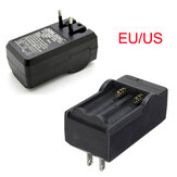 EU / US Wiederaufladbare 3,7 V 18650 Dual Li-Ion Batterie Ladegerät