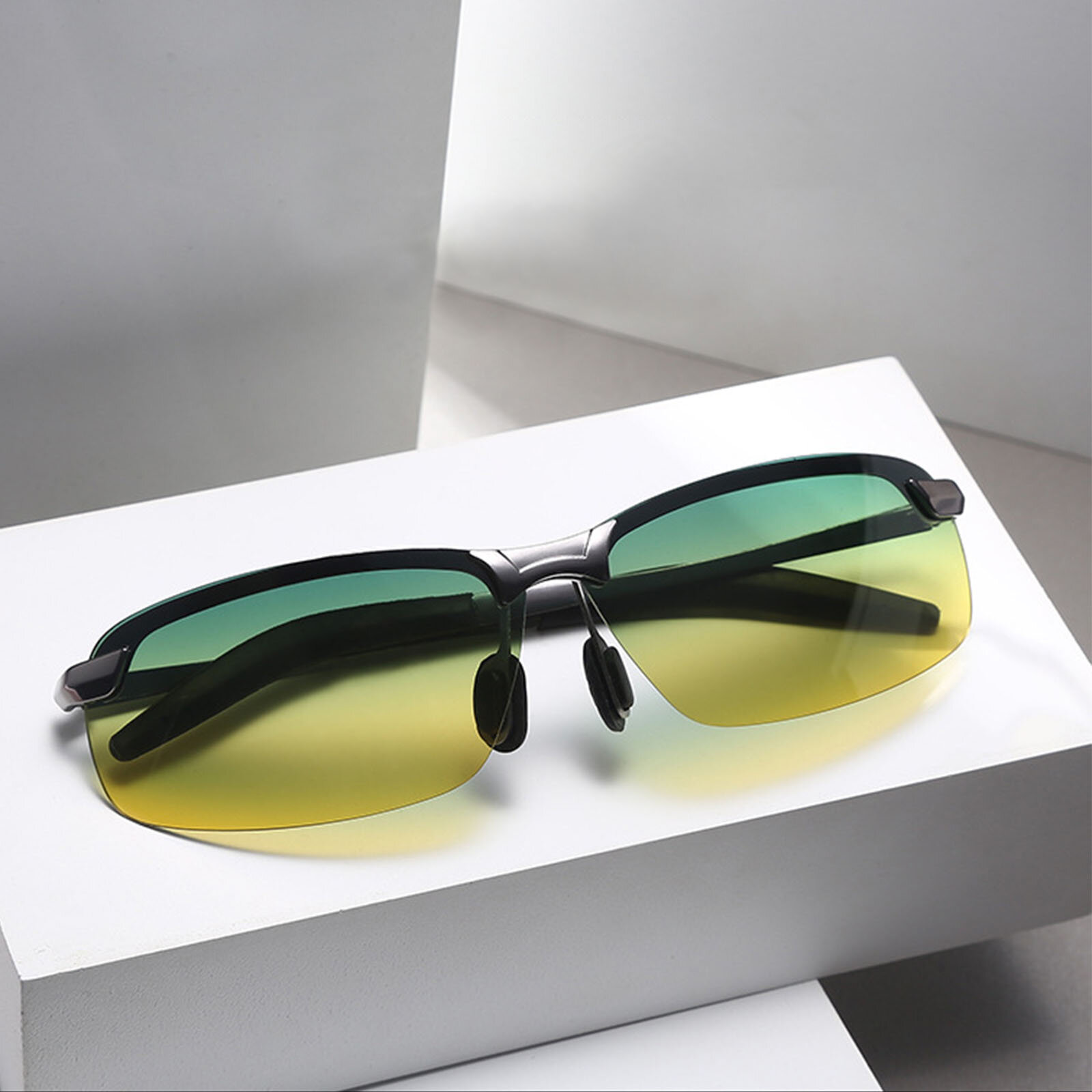 

Jassy Unisex Rectangular Frame Portable Outdoor Leisure Driving Sunglasses Polarized Glasses