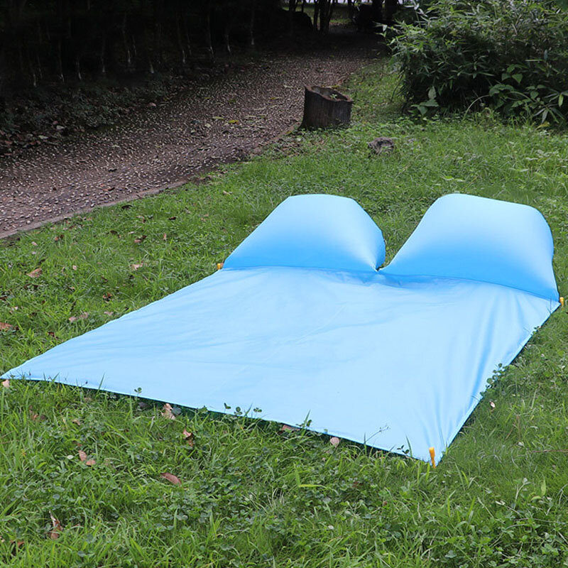 IPRee® Piknikmatrac párnával, vízálló léggömbpárnával, hordozható nedvességálló matraccal földszöggel a szabadtéri kempinghez, piknikhez és strandhoz