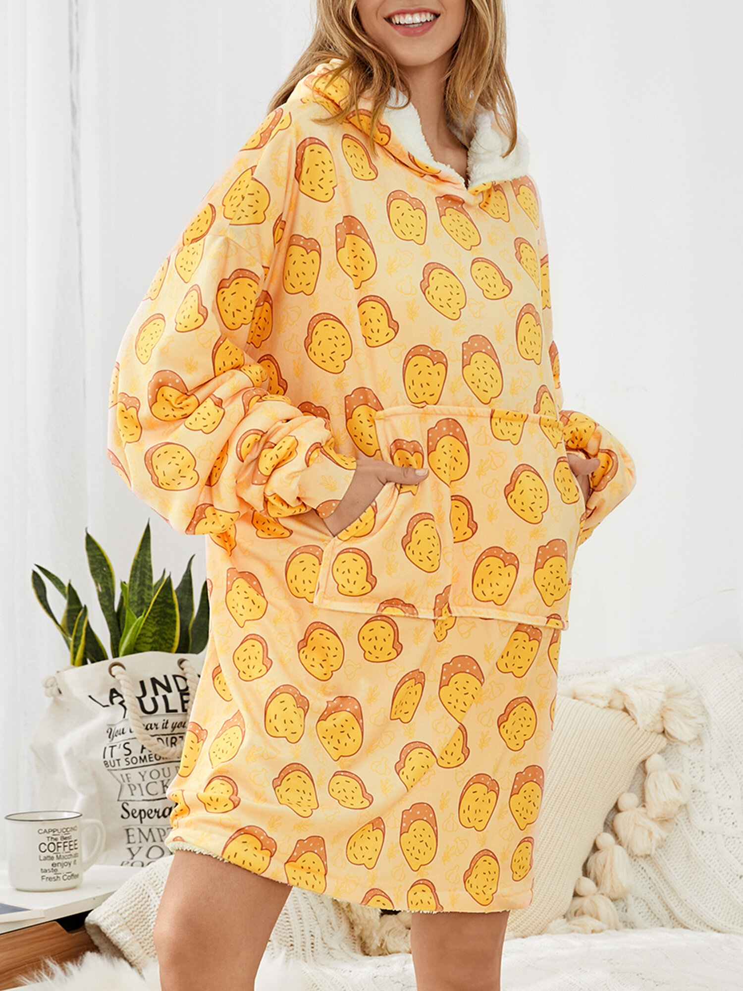 

Women Cartoon Print Oversized Blanket Hoodie Fleece Lined Thicken Home Sleepwear Robes
