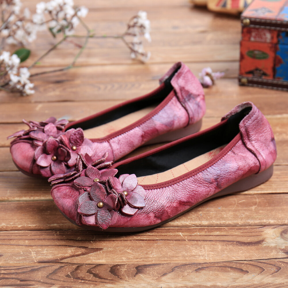 

SOCOFY Retro Flowers Decor Tie-dyed Soft Sole Comfy Slip On Soft Flat Shoes