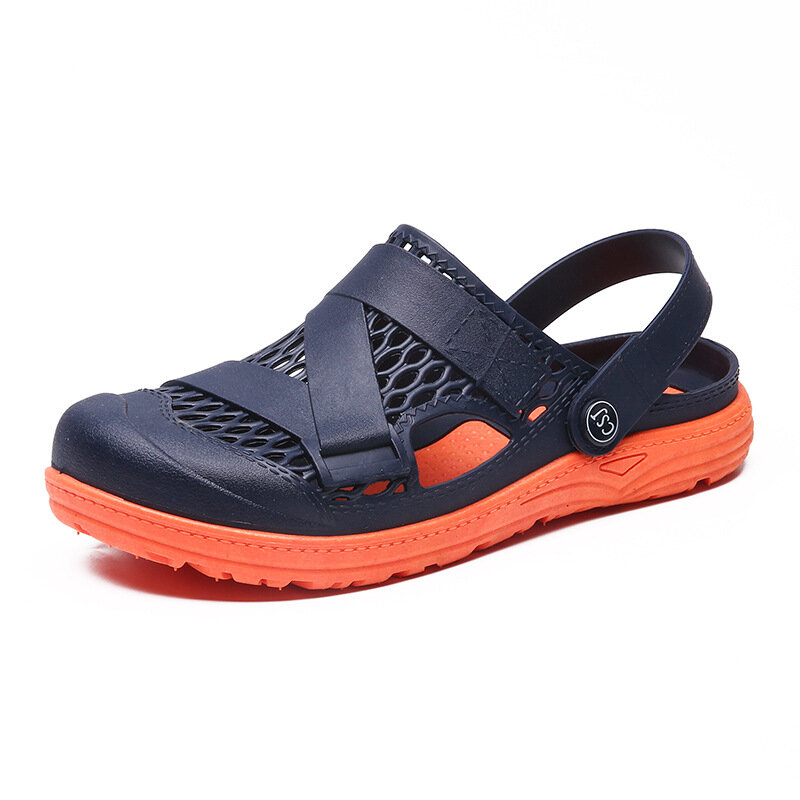

Men Two-ways Wearing Closed Toe Casual Beach Sandals