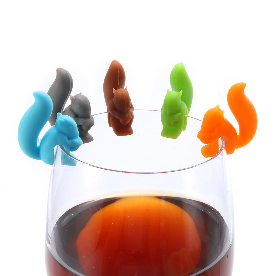 Image of KC-GC01 5Pcs Silikon Cute Squirrel Teebeutelhalter Weinglas Charms Drinks Maker Bar Tools