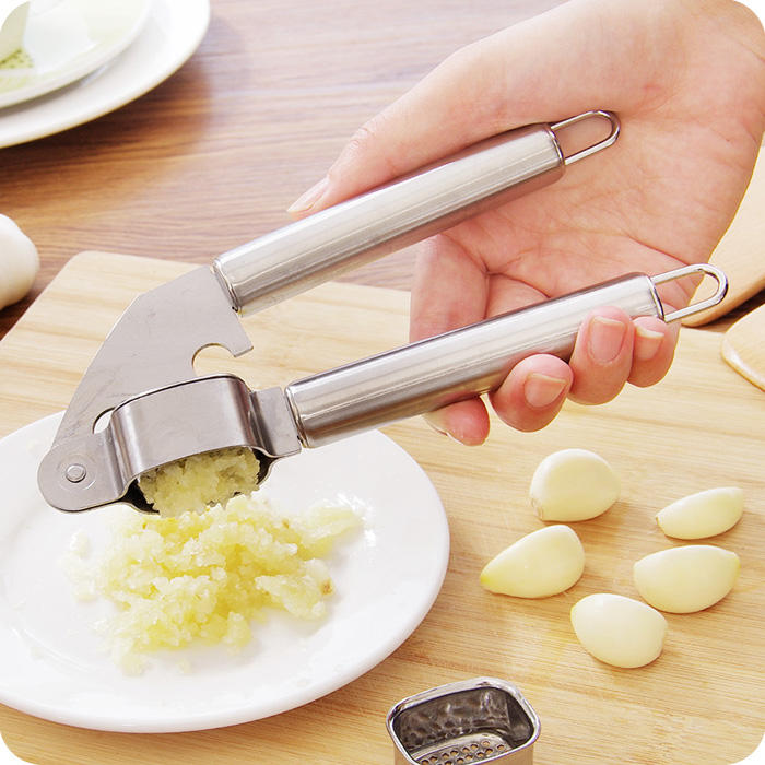 New Stainless Steel Garlic Press Hand Presser Crusher Ginger Squeezer Slicer Masher Kitchen Tool