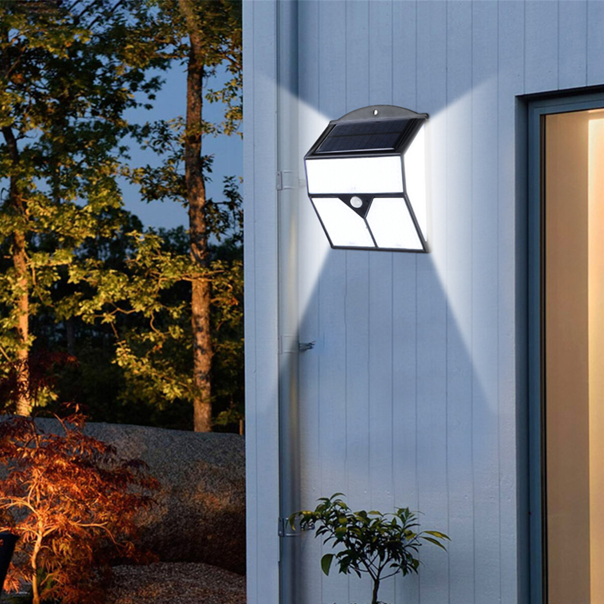 318 / 436LED Solar Wandlamp Menselijk Lichaam Inductie + Lichtregeling IP65 Yard Garden